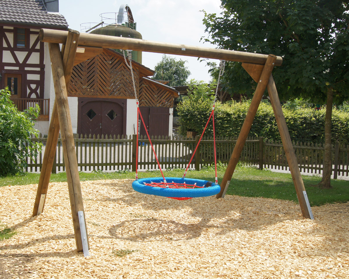 Schaukelgestell Erich mit Nestschaukel Pletsch